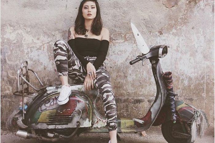 Kode Rangka Vespa Sprint. Awkarin Viral Bagi 3.000 Nasi Kotak Saat Demo Kemarin, Enggak