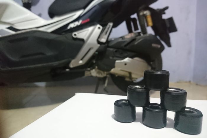 Perbedaan Roller Berat Dan Ringan. Pasang Roller Lebih Enteng Dari Standar Motor Matic, Ketahui Plus