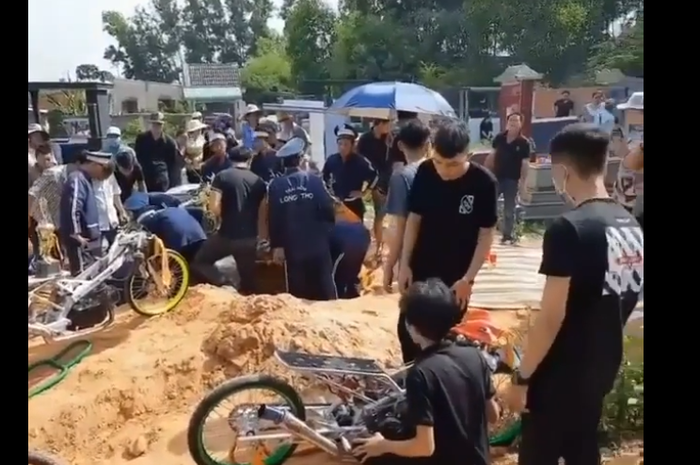 Video Motor Drag Ninja 2 Tak. Viral, Video Prosesi Penguburan Pembalap Drag yang Diiringi