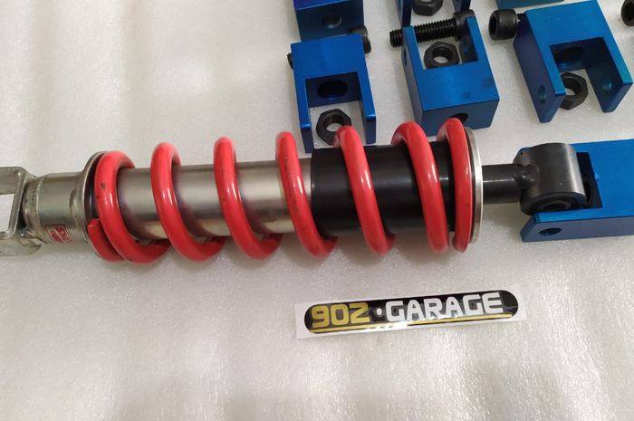 Cara Meninggikan Shock Belakang Cb150r. Merasa Bokong Honda CB150R dan CBR150R Kurang Nungging