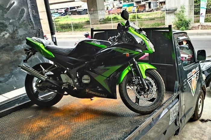 Biaya Upgrade Ninja Rr Old Ke New. Kaget Ada Kawasaki Ninja 150 RR New Old Stock di Dealer Ini