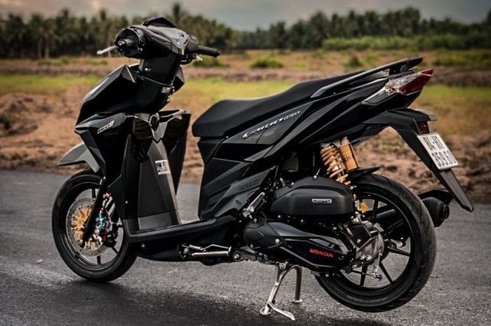 Modif Motor Vario 150 Warna Hitam. Modifikasi Honda Vario 150, Kelir Bodi Hitam, Fokus Ubahan Kaki