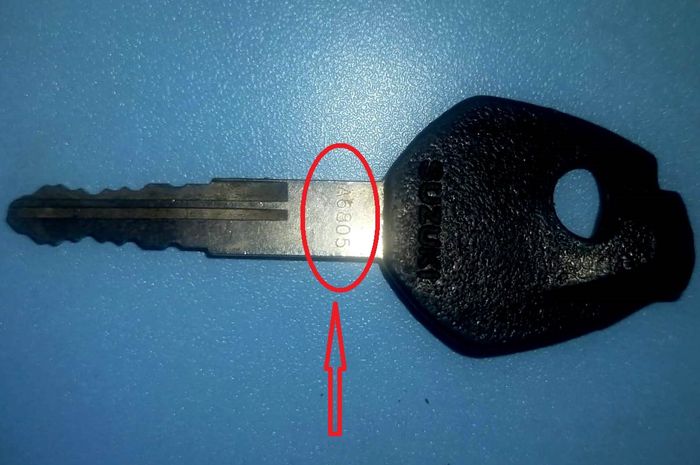 Cara Membuat Duplikat Kunci Motor Yang Hilang. Konyol Jutaan Pemilik Motor atau Mobil Tidak Tahu Kode Kecil di