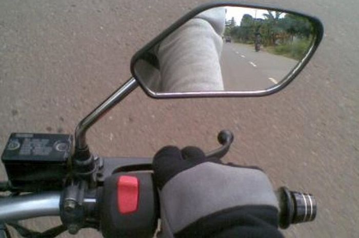 Ganti Kaca Spion Motor. Jangan Asal Ganti Spion! Kenali Istilah Titik Buta Pemotor demi