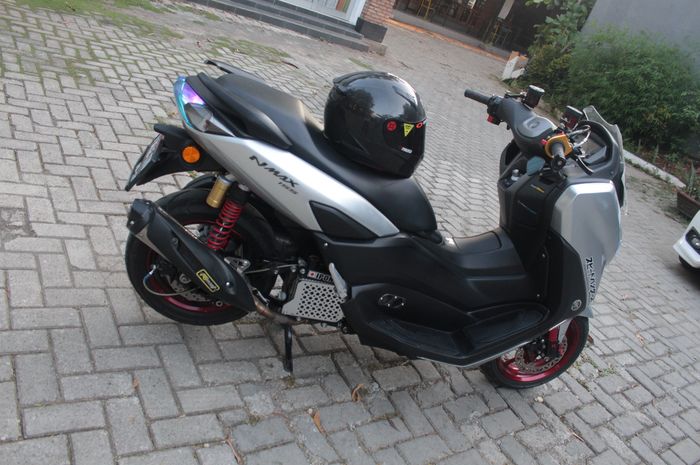Modif Nmax Warna Silver. Modifikasi Yamaha NMAX Baru, Makin Garang dengan Aura Racing