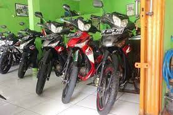 Pontianak Informasi Jual Beli Motor Bekas. Super Murah Motor Bekas, Mulai Rp 500 Ribuan Bisa Bawa Pulang