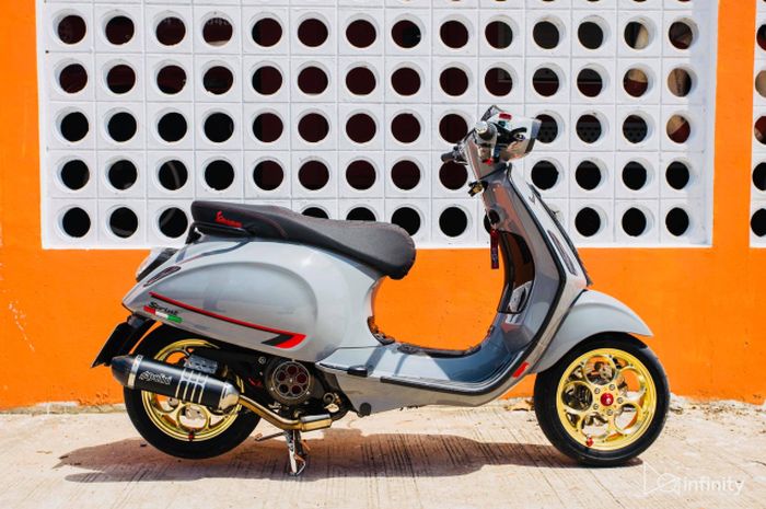 Vespa Sprint 150 Modif. Tampil Hedon, Modifikasi Vespa Sprint 150 Bertabur Part Mewah