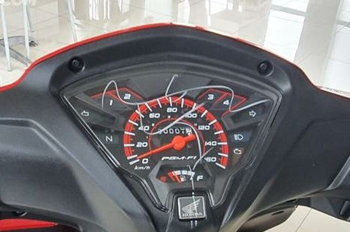Motor Baru Datang Dari Dealer. Motor Baru Datang dari Dealer Kok Penuh Coretan, Bukan Cacat
