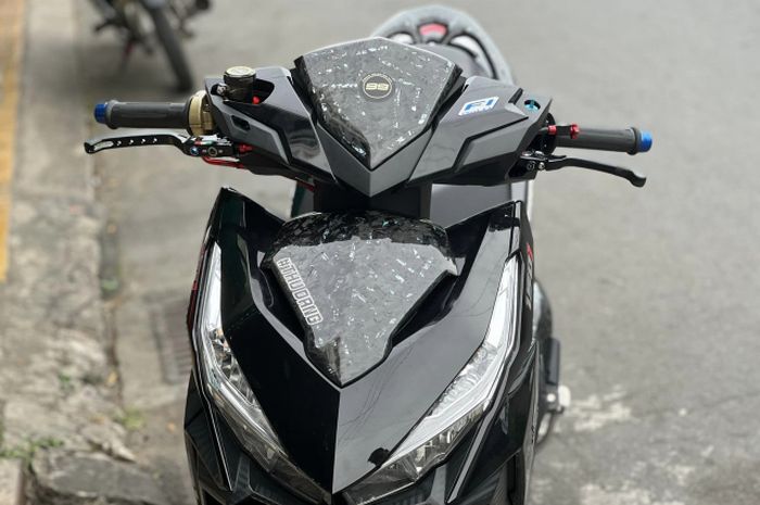 Modifikasi Honda Vario 150. Proper Nih, Modifikasi Motor Honda Vario 150 Bodi Carbon Penuh