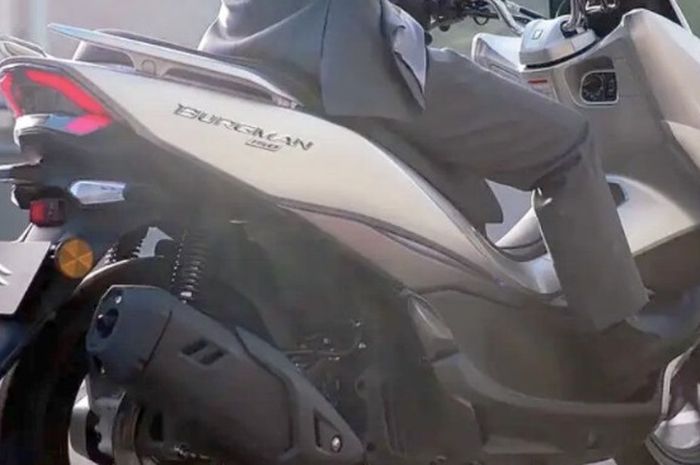 Harga Motor Suzuki Burgman 150cc. Amunisi Baru Suzuki Burgman 150 Siap Jegal Yamaha NMAX dan