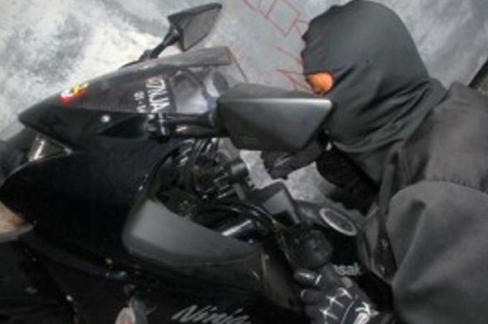 Membuat Kunci Rahasia Motor Sendiri. Maling Dijamin Kabur, Bikin Pengaman Motor Rahasia Modalnya