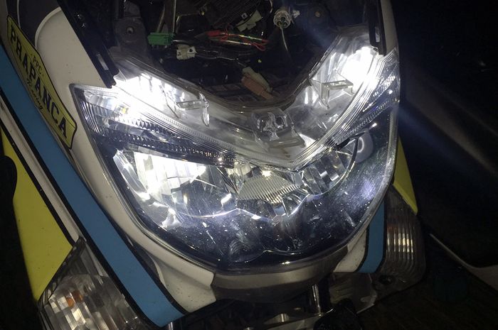 Cara Agar Lampu Nmax Lebih Terang. Cara Bikin Lampu Headlamp Yamaha NMAX Lebih Terang