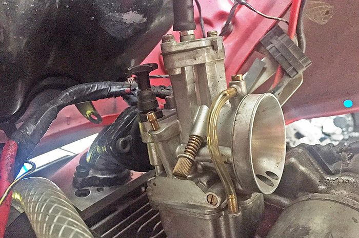 Cara Mengatasi Vespa Banjir. Cara Gampang Lacak Karburator Banjir, Begini Sebab dan