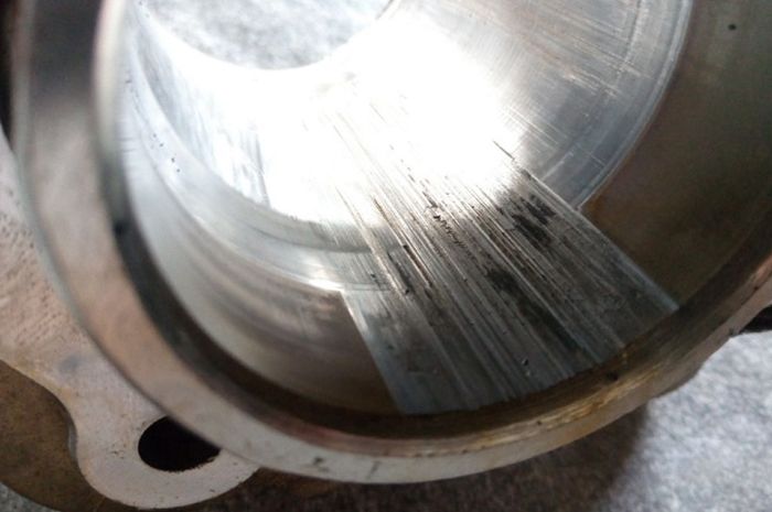 Penyebab Piston Baret. Simak! Ini Penyebab Liner Silinder Baret, Kenali Sebelum Fatal
