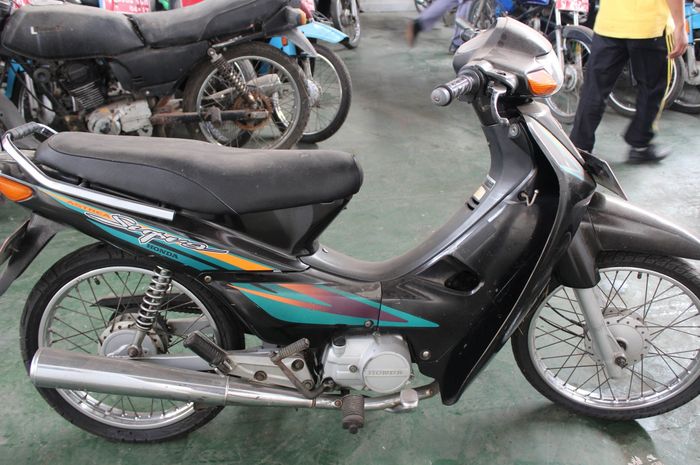 Sejarah Honda Supra. Sejarah Motor Bebek Paling Sukses di Indonesia, Honda Supra