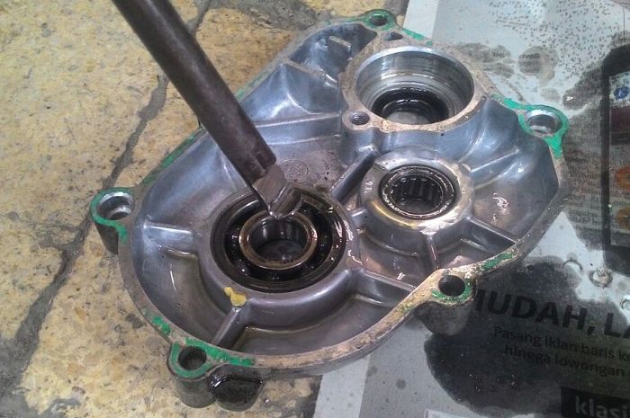 Cara Membuat Treker Bearing. Enggak Usah Ribet, Ternyata Kunci T Bisa Dijadikan Treker Laher