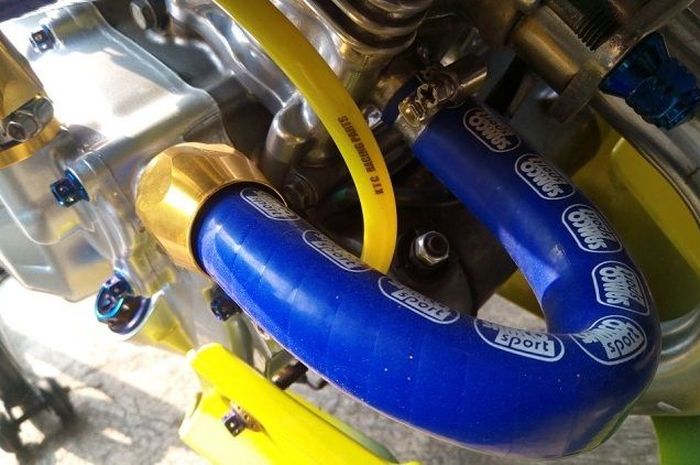 Selang Radiator Ninja 250 Karbu. Kalau Enggak Mau Celaka Jangan Beli Selang Radiator Motor