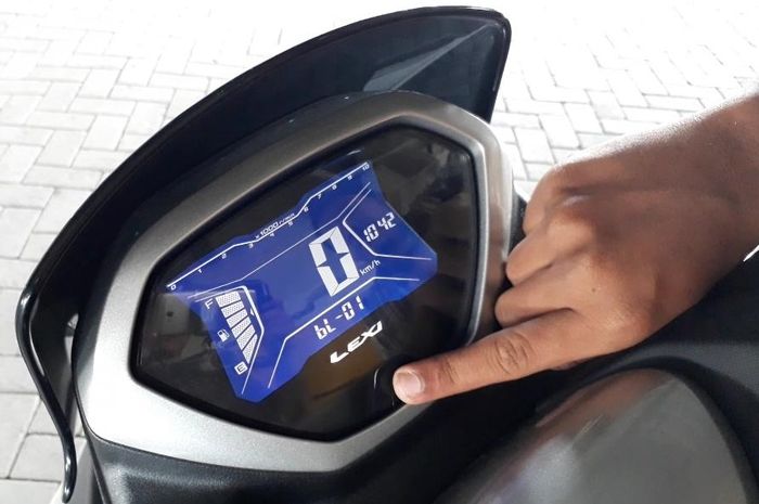 Cara Mengatur Jam Di Yamaha Lexi. Tips Video: Cara Mengatur Kecerahan Spidometer Yamaha Lexi