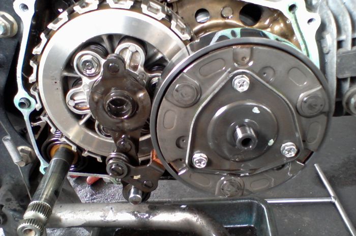 Penyebab Gigi Motor Slip. Gampang.. Ini Solusi Kalau Gigi Motor Susah Masuk dan