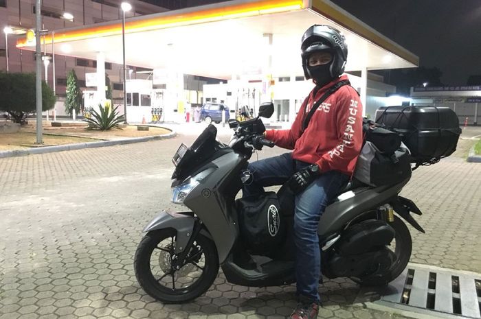 Cara Mengikat Barang Di Motor. Lebih Aman, Begini Cara Bawa Barang di Motor yang Benar Saat