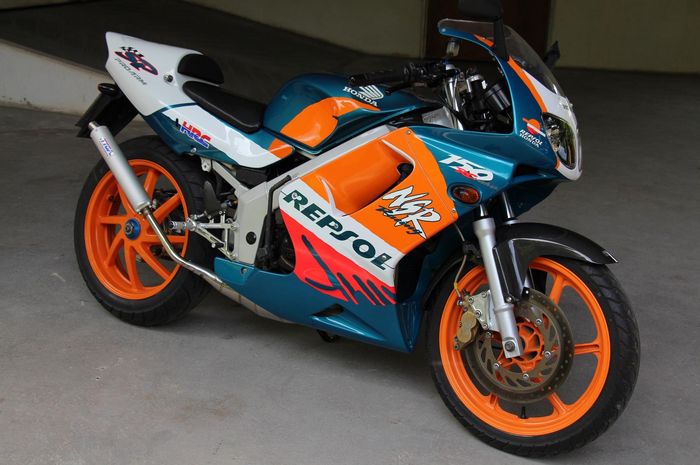 Biaya Restorasi Honda Supra X 100. Menimang Ongkos Merestorasi Honda NSR 150 SP, Mepet Angka