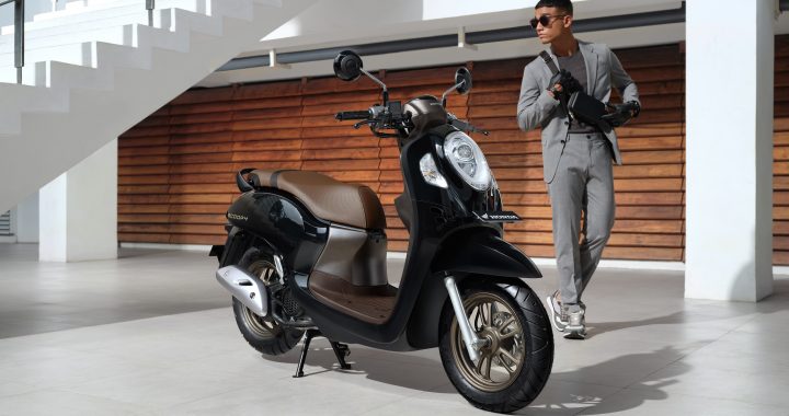 Standar Tengah Motor. Ini Dia Cara Mudah Menggunakan Standar Tengah Motor Dengan