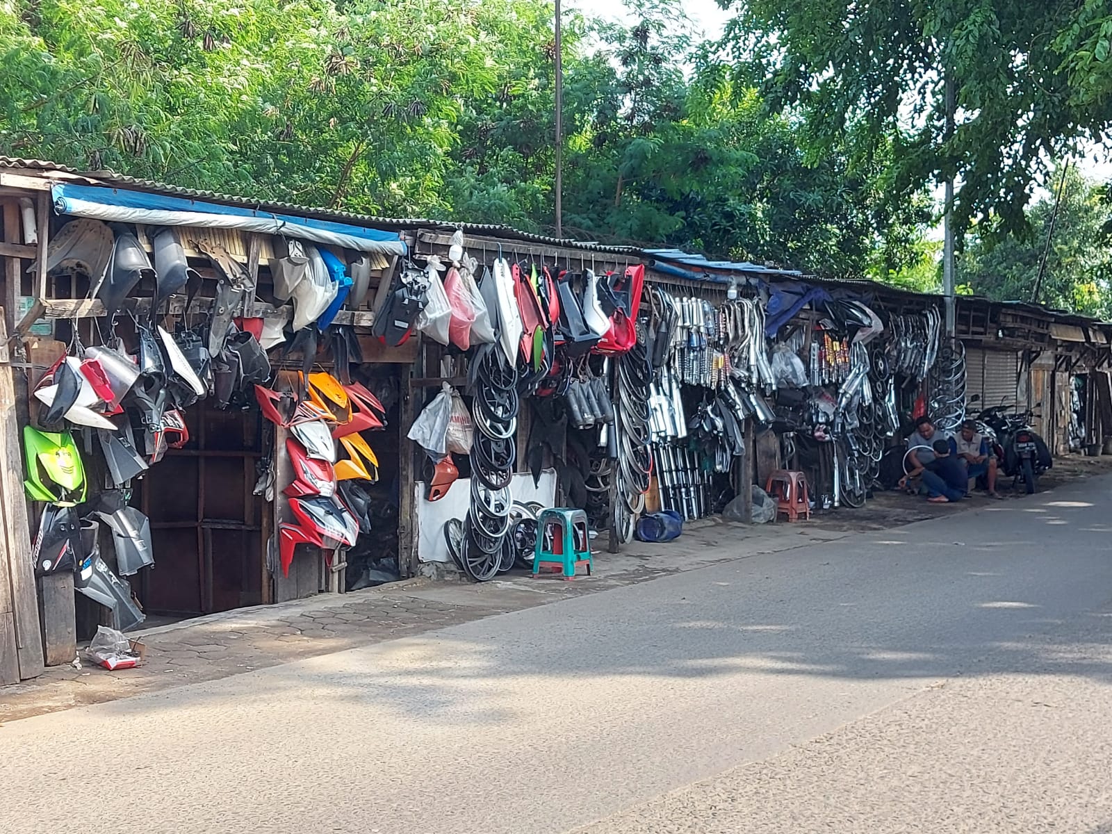Loakan Motor Terdekat. Ini Pusat Spare Part Motor Bekas di Tambun, Ada Apa Saja?