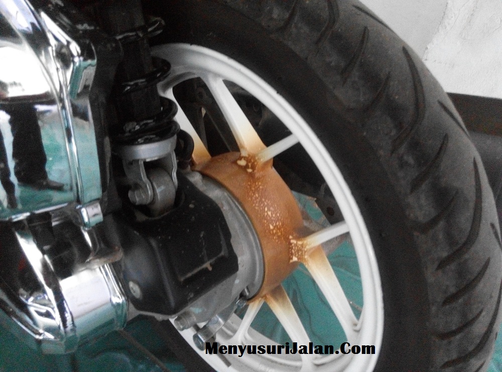 Vario 150 Velg Putih. Parah…. Velg Vario 150 ini Sampe Gosong… Bawa Motornya Kaya