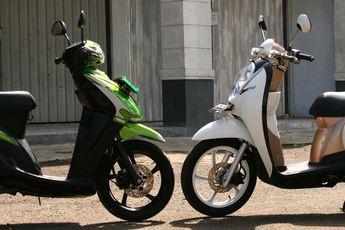 Yamaha Mio Fino Vs Honda Scoopy. Yamaha Mio Sporty vs Honda Scoopy