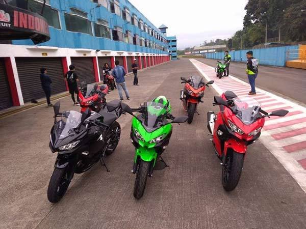 Ninja 250 Top Speed. Top Speed All New Ninja 250 2018 Hasil Tes Sentul vs CBR250RR