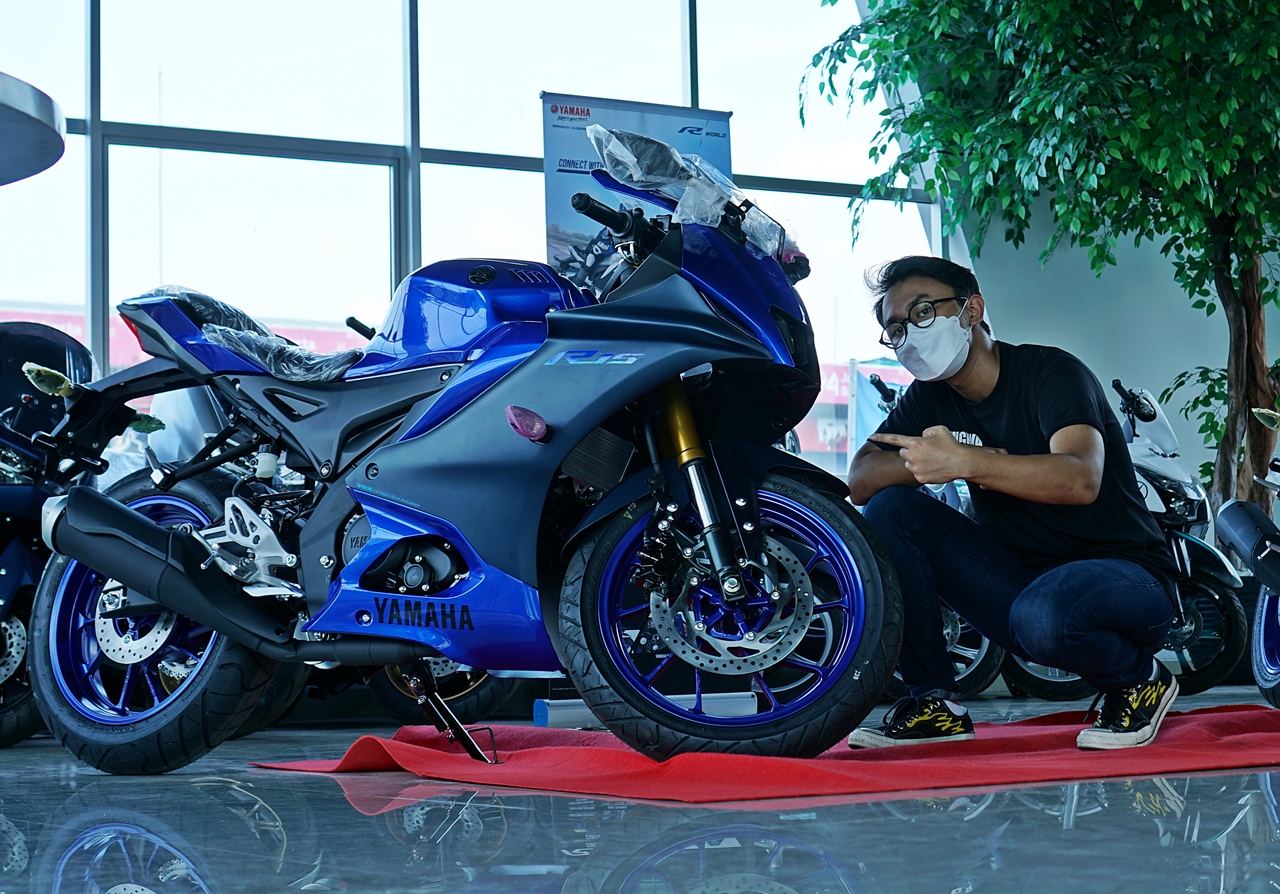 R15 V3 Abs. In Depth Review, Perbedaan Yamaha R15M ABS, R15 STD dan