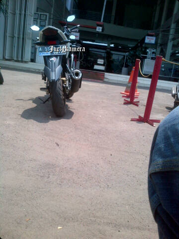 Spakbor Belakang Byson. Spakbor belakang byson