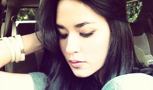 Gaya Alay Selfie. Ini Gaya Foto Selfie Yang Lagi Trend