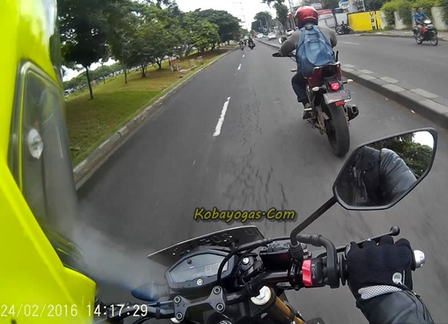 Byson Karbu Vs Byson Fi. Ketika Yamaha Xabre versus Yamaha Byson Di Jalan.. Siapa Yang