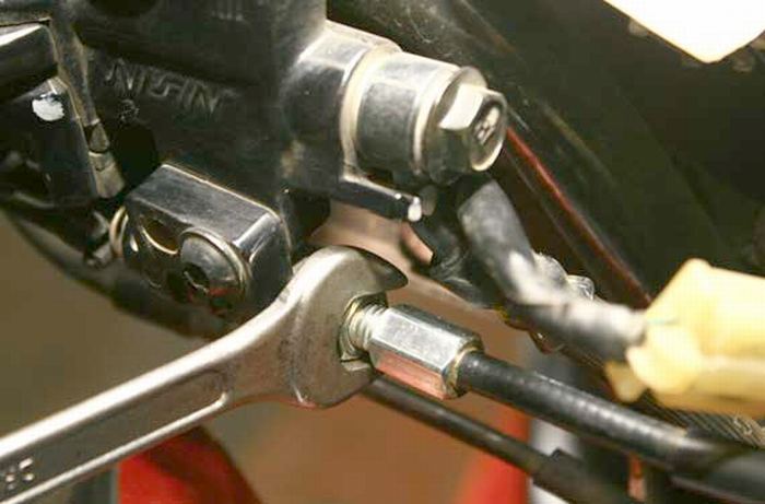 Rem Cbs Tidak Pakem. Combi brake system penyebab celaka, naik matik Honda dengan