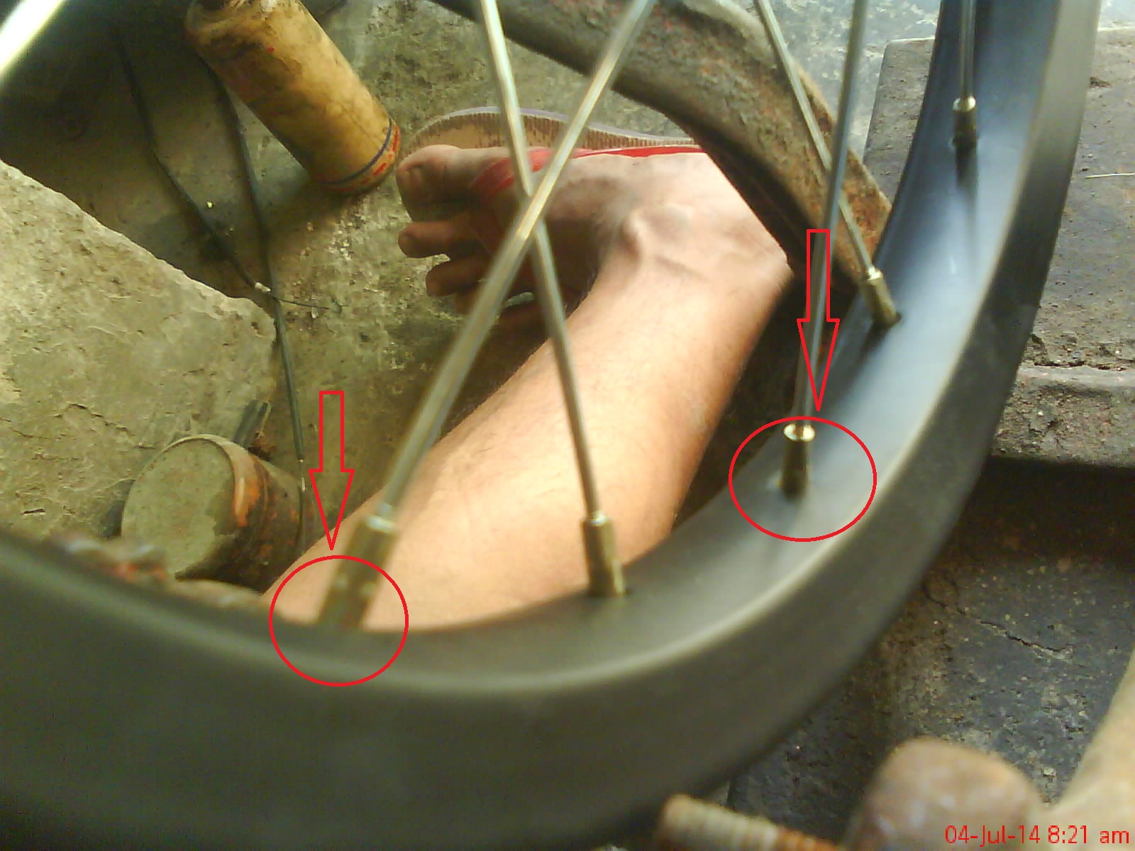 Alat Stel Velg Sepeda. gambar alat stel roda sepeda