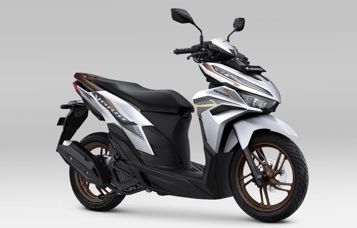 Motor Vario 125 Warna Putih. Pilihan Warna Honda Vario 125 2023, Putih Menggoda