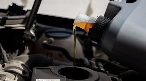 Penyebab Oli Mobil Bocor. 5 Penyebab Oli Persneling Mobil Anda Bisa Bocor