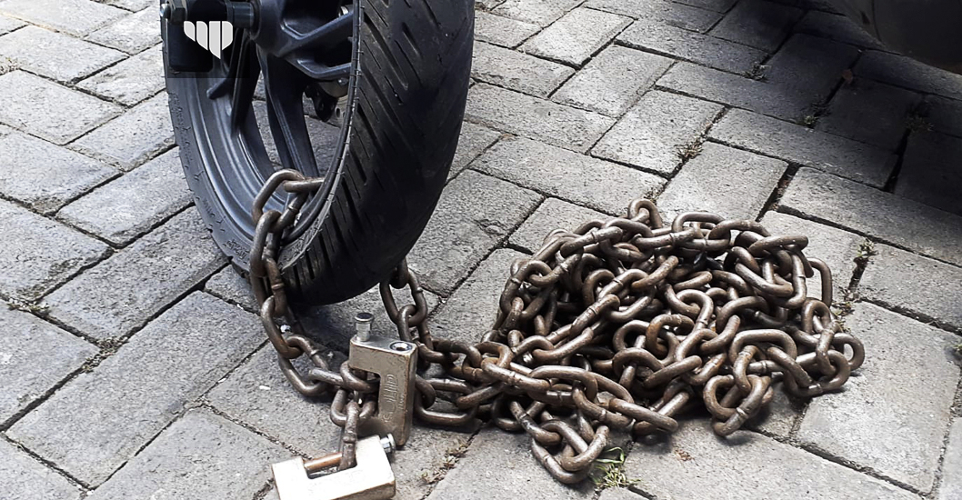 Rantai Gembok Motor. LBH Malang Desak Kantor Leasing yang Gembok Motor Kliennya