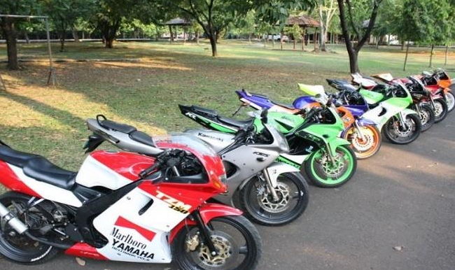 Motor 2 Tak Paling Boros. Daftar Motor 2 Tak Terbaik Suzuki, Yamaha & Kawasaki