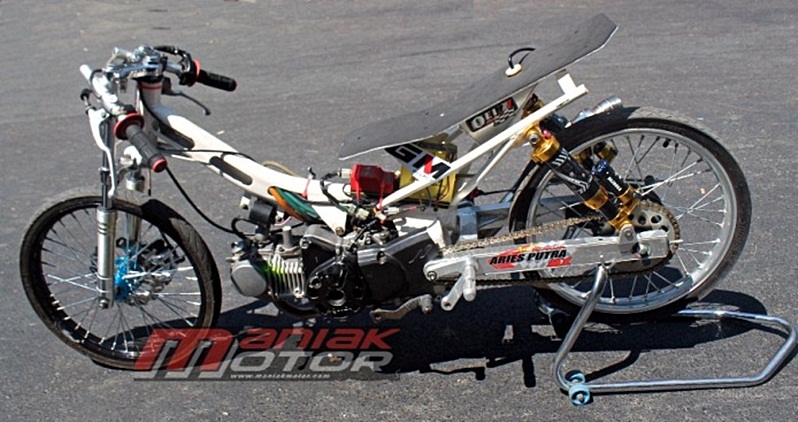 Modifikasi Supra X 125 Road Race. Modifikasi Honda Supra X 125 Dragbike: Kencang Di Bebek 4T TU