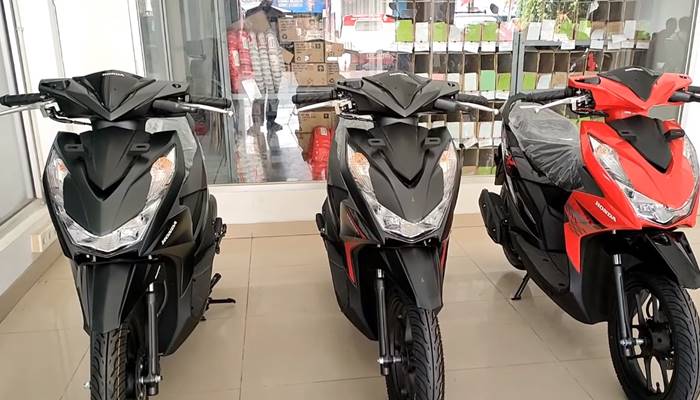 Perbedaan Honda Beat Cbs Iss Dan Deluxe. Perbedaan Honda BeAT Varian CBS ISS dengan Deluxe, Cuma