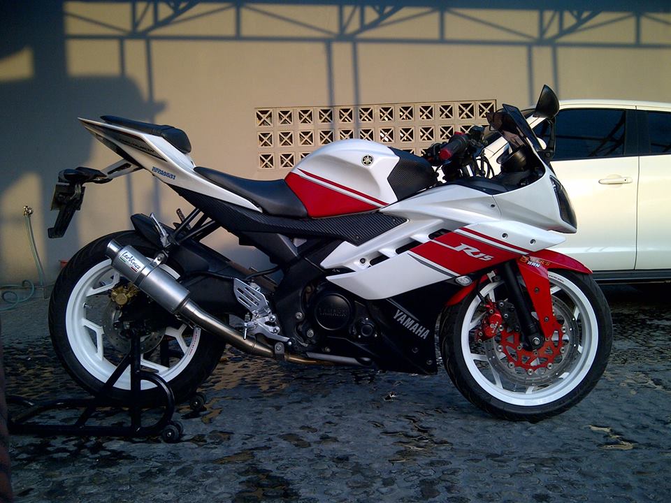 Old Vixion Modif. Modif Old Vixion berubah jadi R15! Juoss Mantap Abis nih!! Rapih