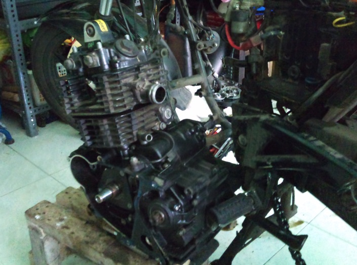 Ongkos Bongkar Mesin Motor. Mengapa Bongkar Pasang Mesin (Motor) Mahal Biayanya
