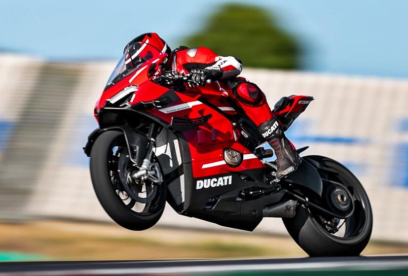 Perbedaan Ducati V4r Dan V4s. Ducati Superleggera V4 Paling Powerful, Lebih Dahsyat Dari