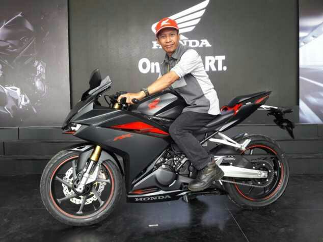 Tinggi Jok Cbr250rr. Ergonomi Rider Tinggi 155cm Diatas CBR250RR