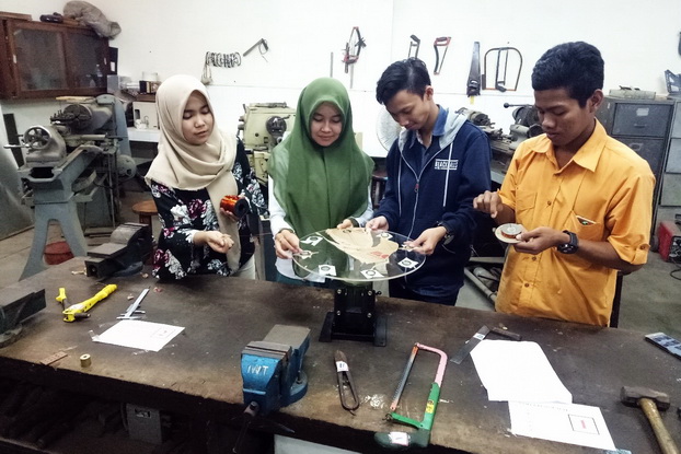 Cara Membuat Free Energy Magnet. Mahasiswa UNAIR Ciptakan Pembangkit Listrik Free Energy, Zero