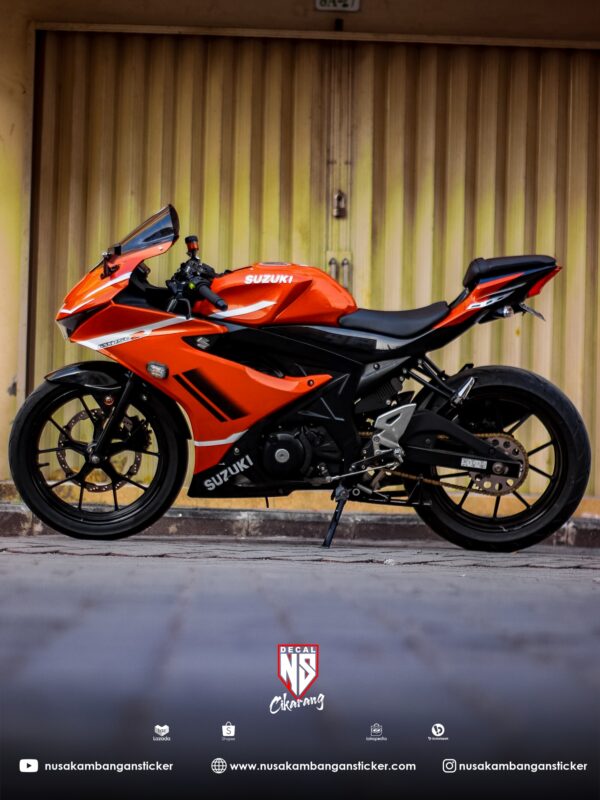 Decal Gsx R150 Merah. Decal Stiker Suzuki GSX R 150 Merah Grafis Putih