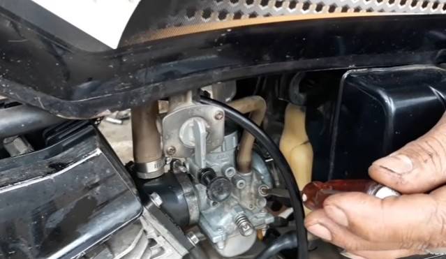 Cara Setting Pilot Jet Dan Main Jet Rx King. 7 Cara Setting Karbu untuk 2 Tak agar Motor Irit dan Tidak Brebet