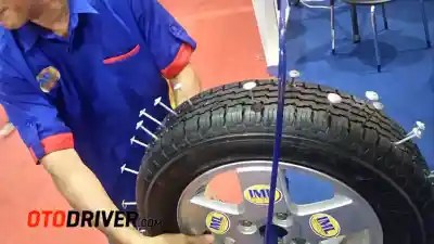 Cara Pakai Cairan Ban Tubeless. Yakin Mau Pakai Cairan Anti-Bocor Untuk Ban? Ketahui Dulu Hal Ini